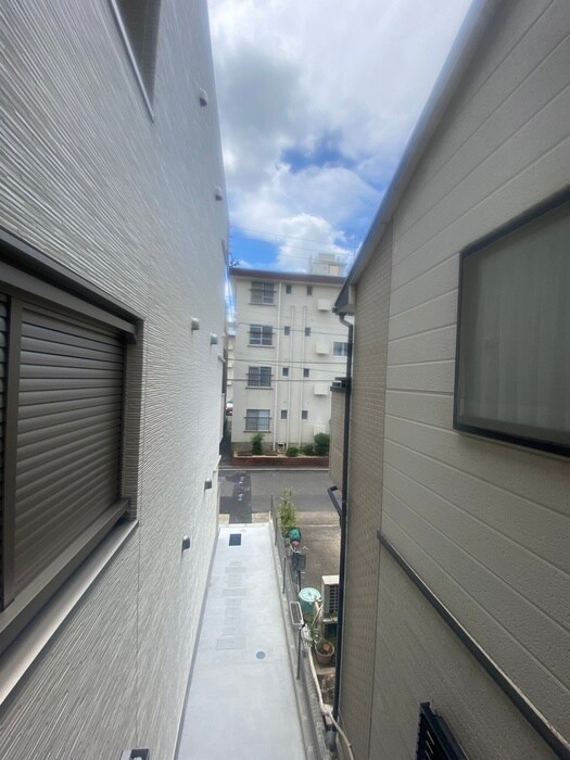 物件内観写真16　(室内からの展望)