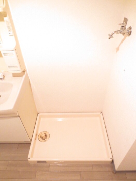 物件内観写真21　(洗濯機置場)