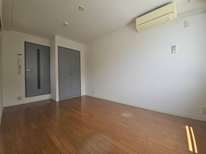 物件内観写真15　(居室)