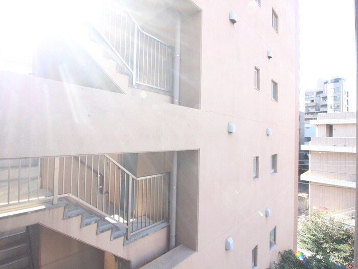 物件内観写真22　(室内からの展望)