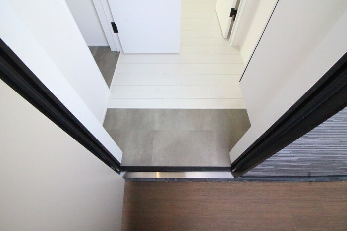 物件内観写真17　(玄関)