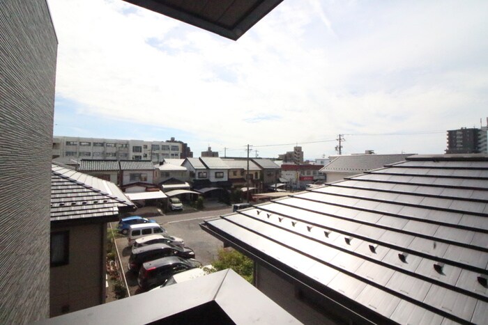 物件内観写真20　(室内からの展望)