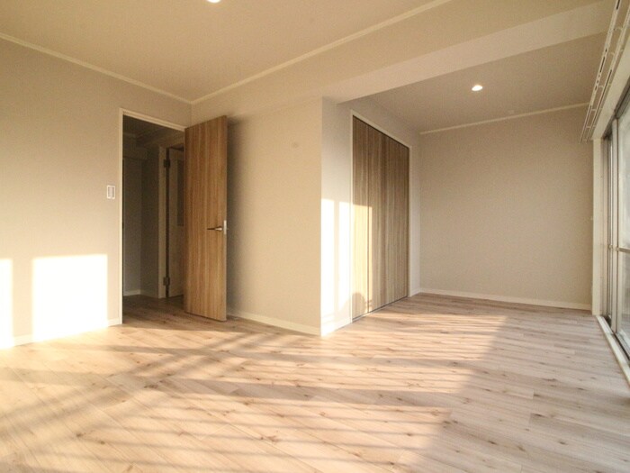 物件内観写真8　(内観写真)