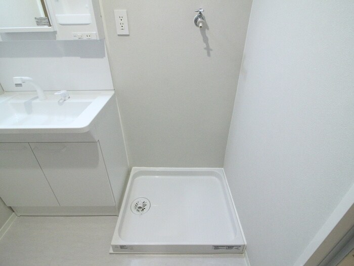 物件内観写真12　(洗濯機置場)