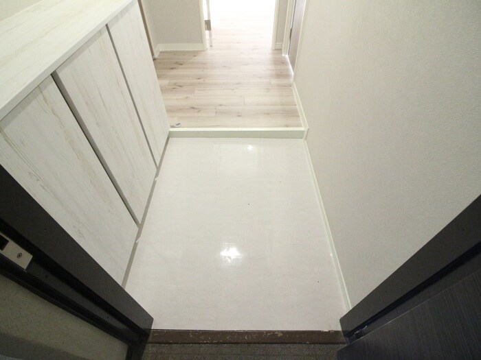 物件内観写真15　(玄関)