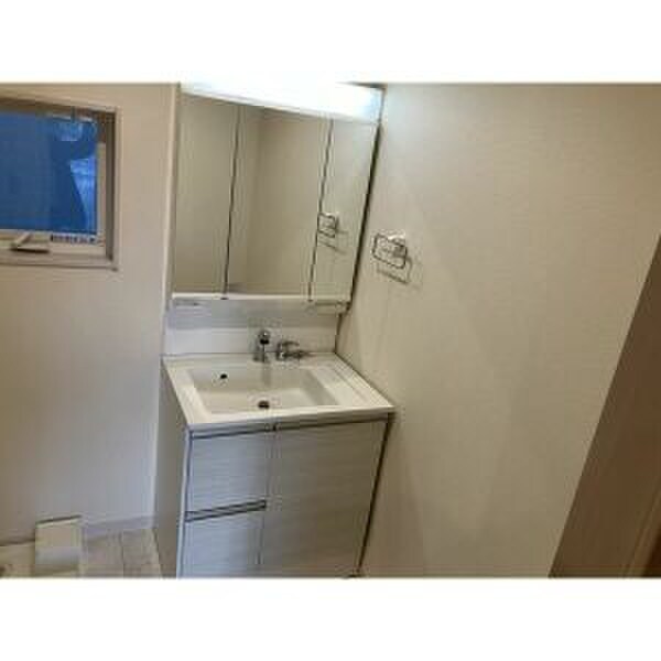 物件内観写真9　(洗面)