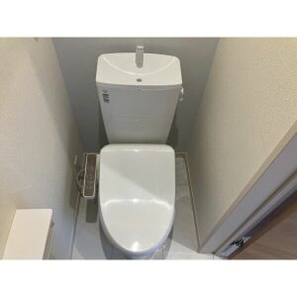 物件内観写真11　(トイレ)