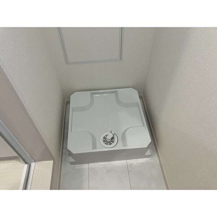 物件内観写真15　(洗濯機置場)