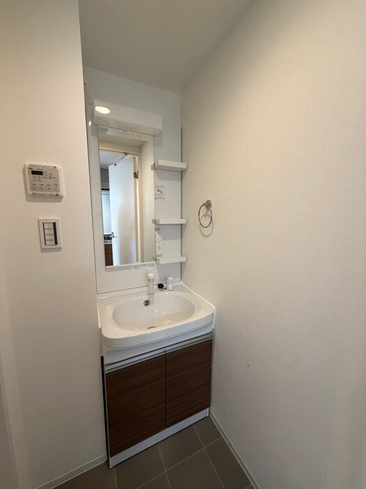 物件内観写真5　(洗面)