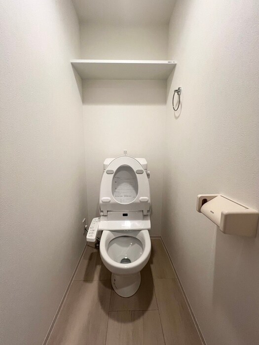 物件内観写真9　(トイレ)