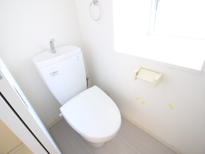 物件内観写真13　(トイレ)