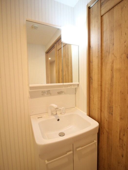 物件内観写真11　(洗面)