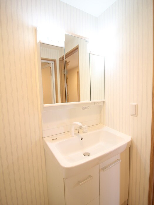 物件内観写真11　(洗面)