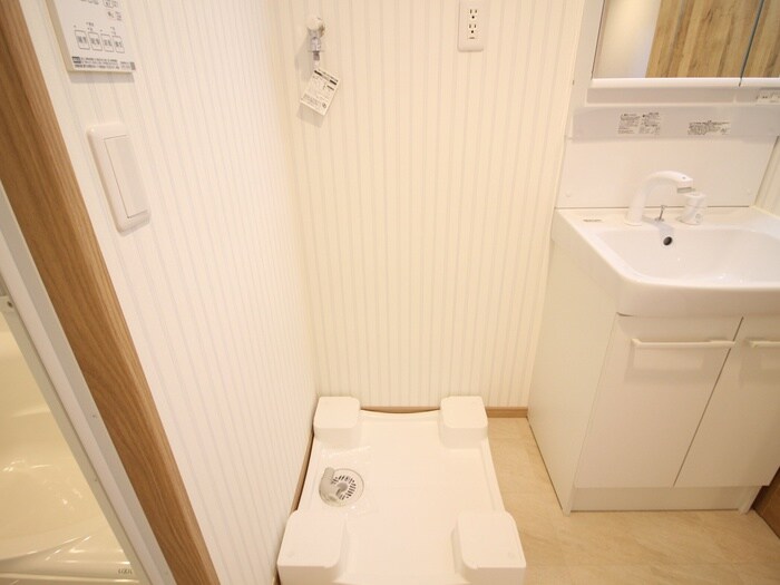 物件内観写真12　(洗濯機置場)