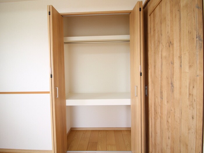 物件内観写真15　(収納)