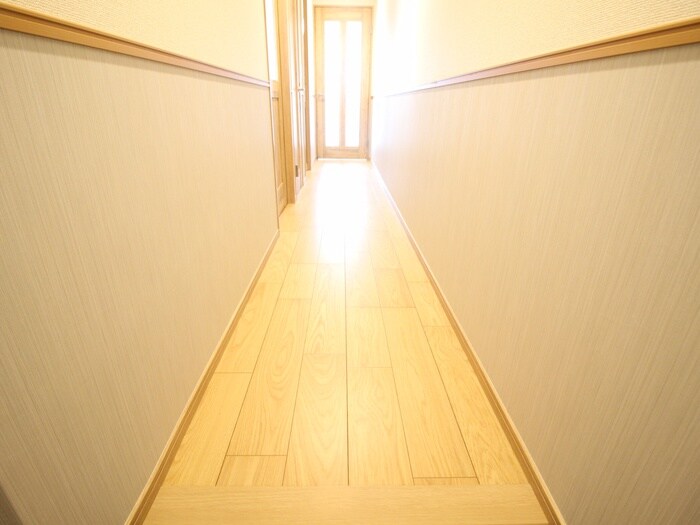 物件内観写真18　(廊下)