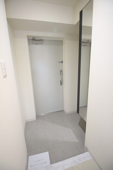 物件内観写真16　(玄関)