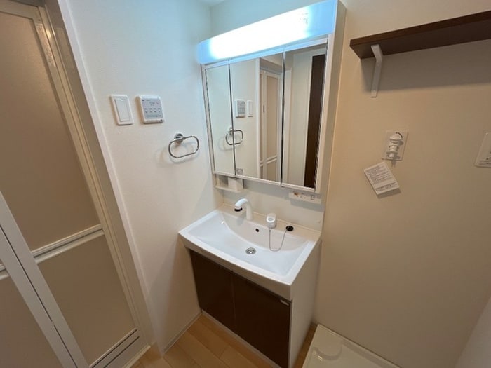 物件内観写真11　(洗面)