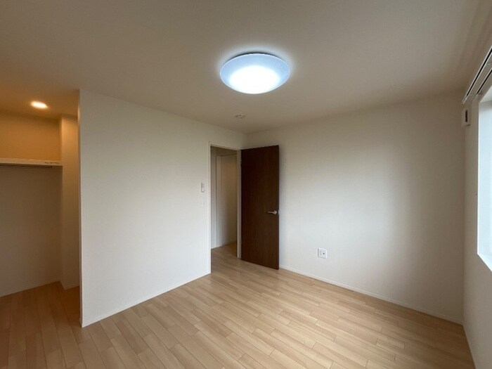 物件内観写真17　(居室)