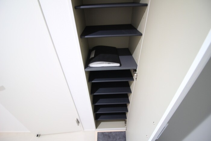 物件内観写真18　(靴箱)