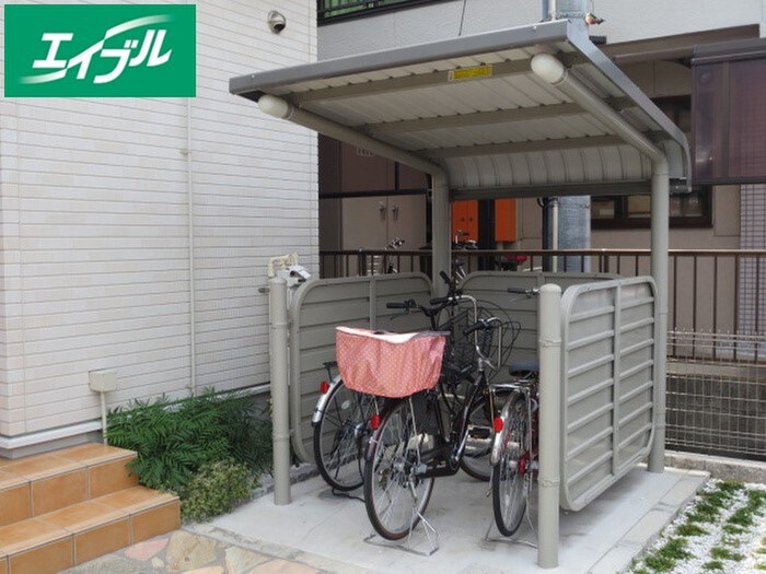 物件外観写真3　(駐輪場)