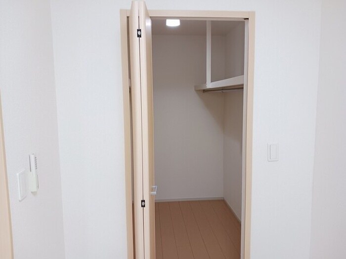 物件内観写真10　(収納)