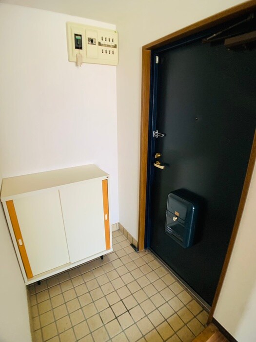 物件内観写真7　(玄関)