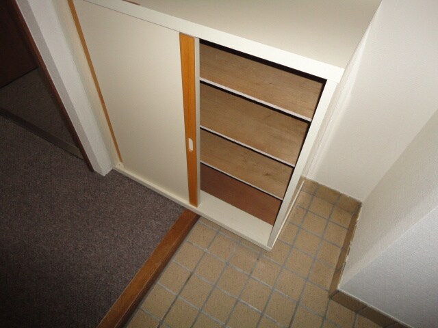 物件内観写真8　(靴箱)