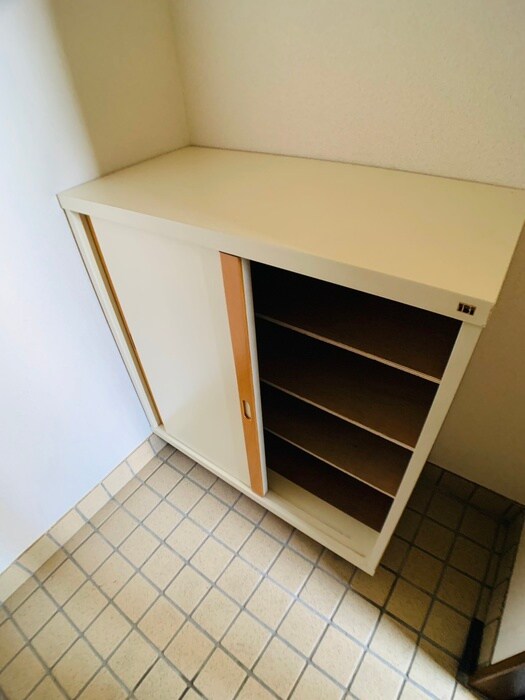物件内観写真8　(靴箱)