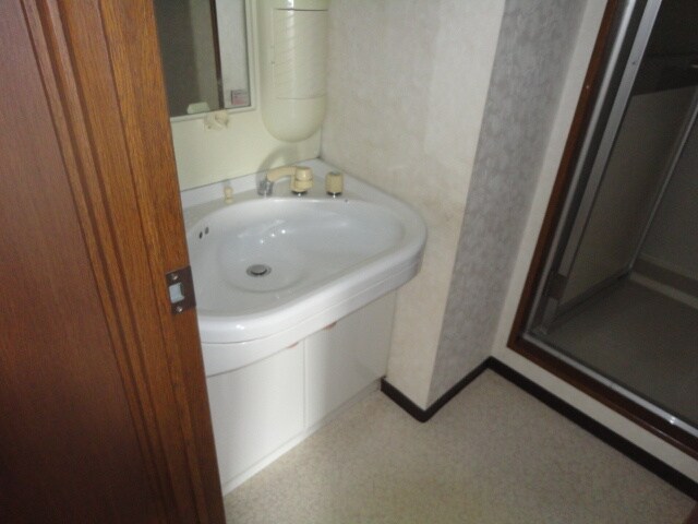 物件内観写真11　(洗面)