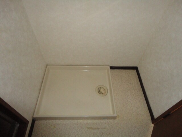 物件内観写真13　(洗濯機置場)