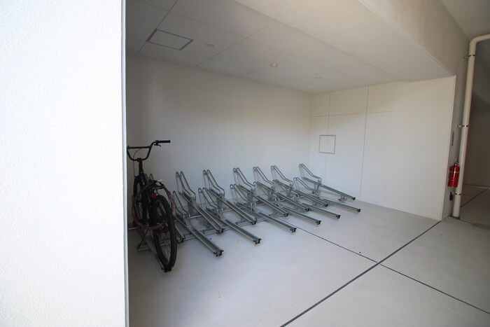 物件外観写真6　(駐輪場)