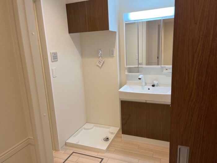 物件内観写真10　(洗面)