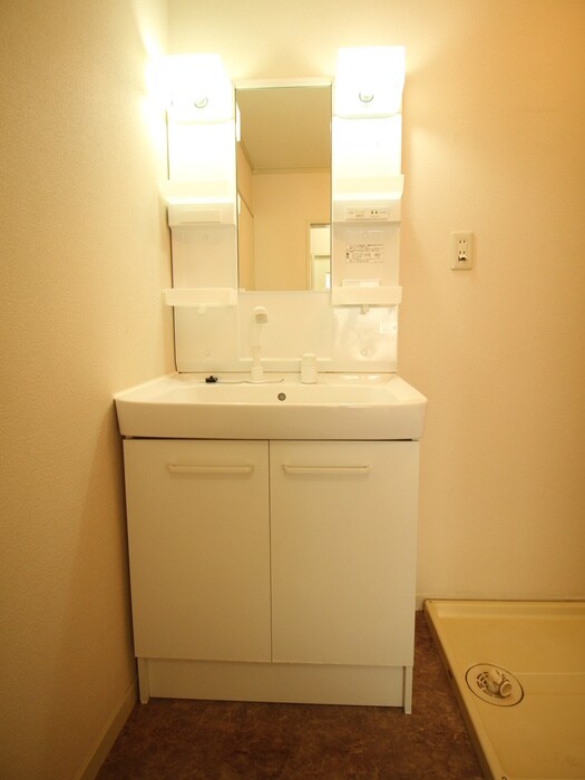 物件内観写真11　(洗面)