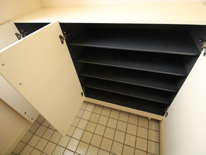 物件内観写真16　(靴箱)