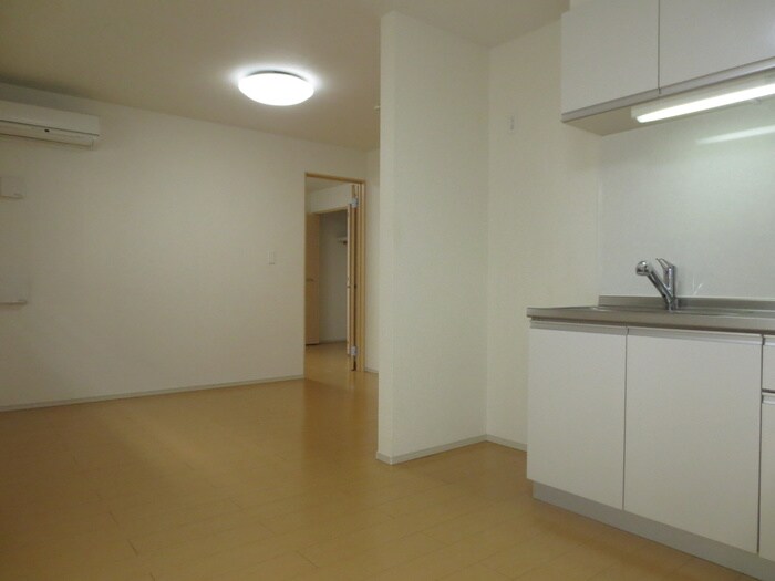 物件内観写真4　(居室)