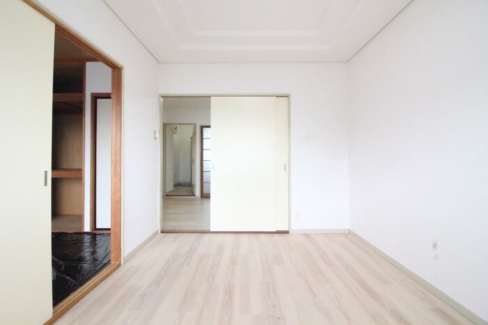 物件内観写真10　(居室)