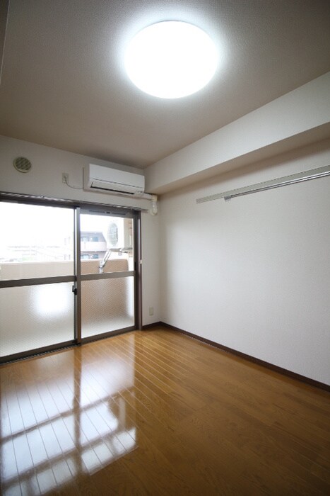 物件内観写真17　(居室)