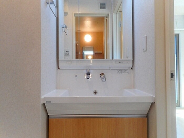 物件内観写真9　(洗面)