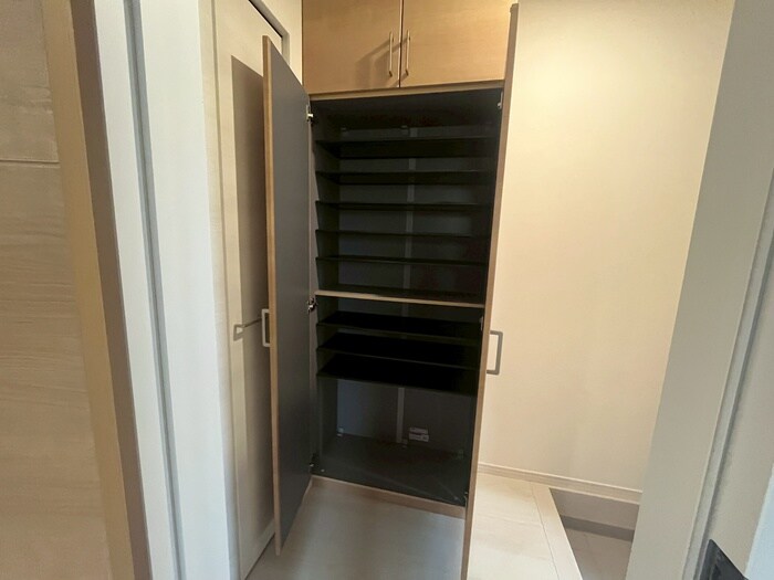 物件内観写真12　(靴箱)