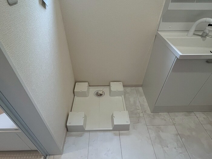 物件内観写真17　(洗濯機置場)