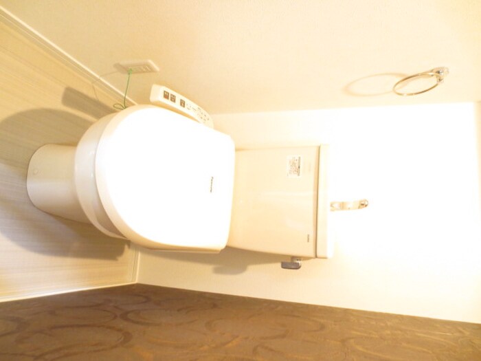 物件内観写真8　(トイレ)