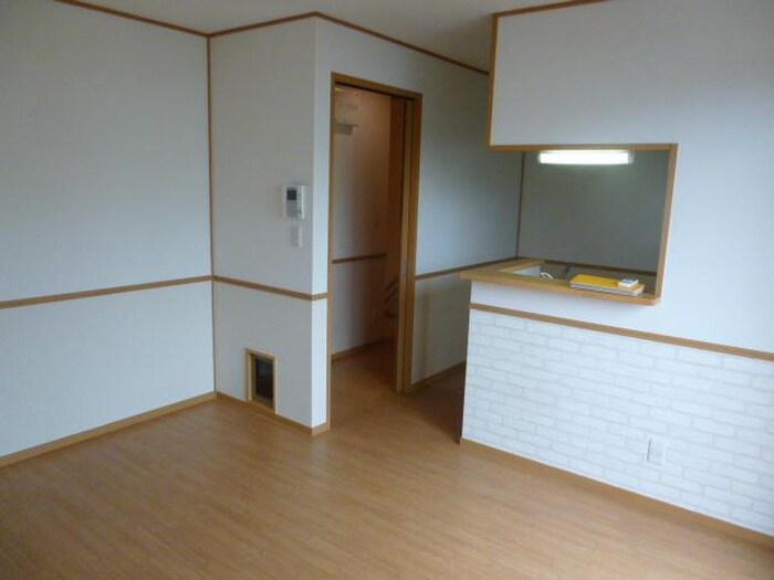 物件内観写真3　(居室)