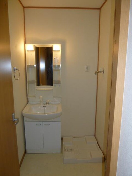物件内観写真8　(洗面)