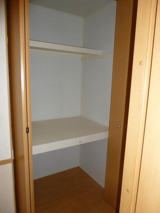 物件内観写真13　(収納)