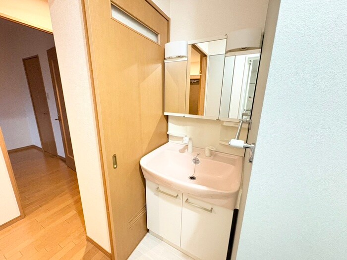 物件内観写真13　(洗面)