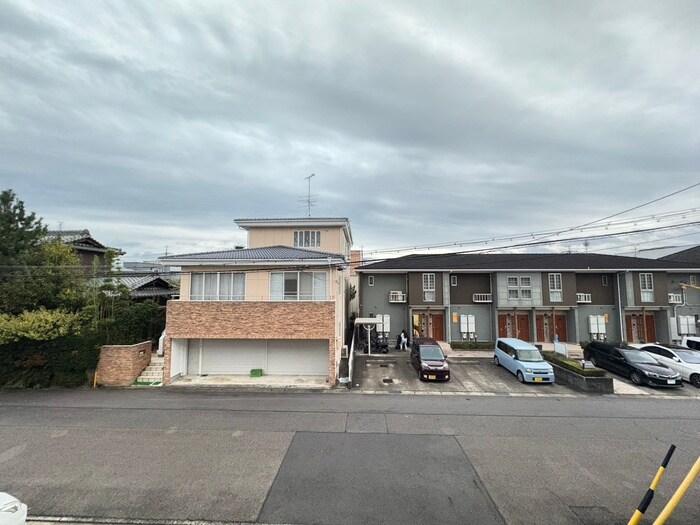 物件内観写真16　(室内からの展望)