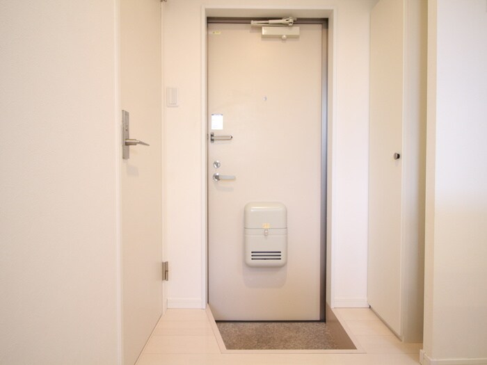 物件内観写真15　(玄関)