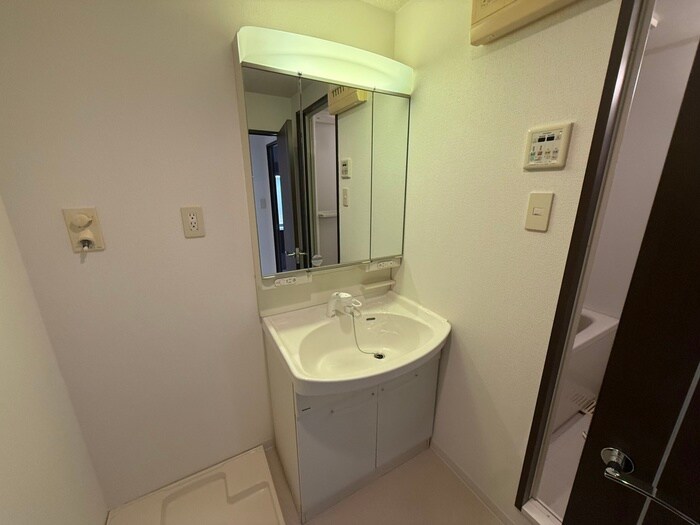 物件内観写真13　(洗面)