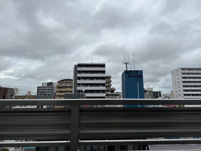 物件内観写真16　(室内からの展望)